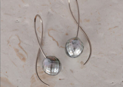 Facated-white-gold-tahitian-pearls