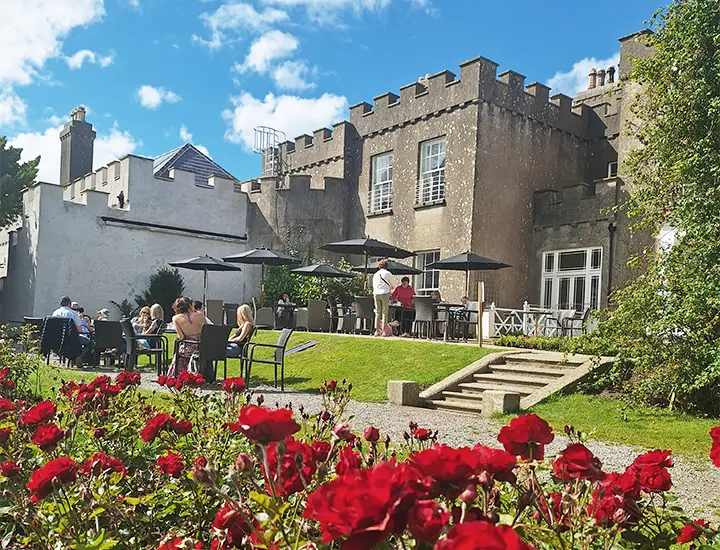 outdoor dining at ardgillan